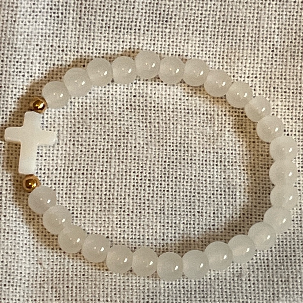 Chic White Beaded Bracelet With Cross Charm